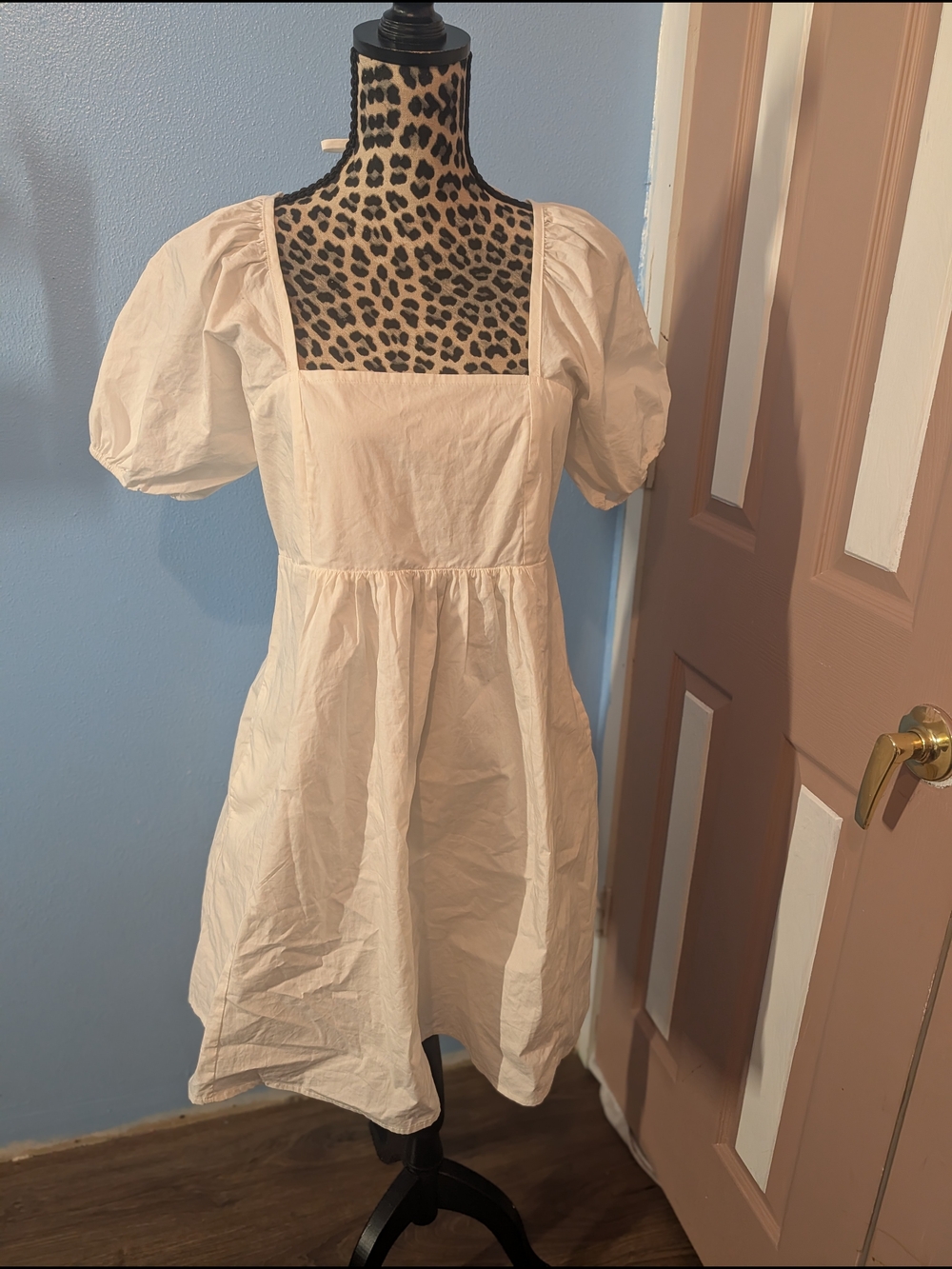 Draper James Cream Puff Sleeve Square-Neck Dress